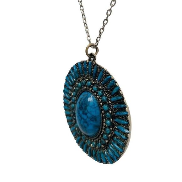 Vintage Women’s Southwestern Simulated Blue Turquoise Silver Tone Necklace 20” - Picture 5 of 7
